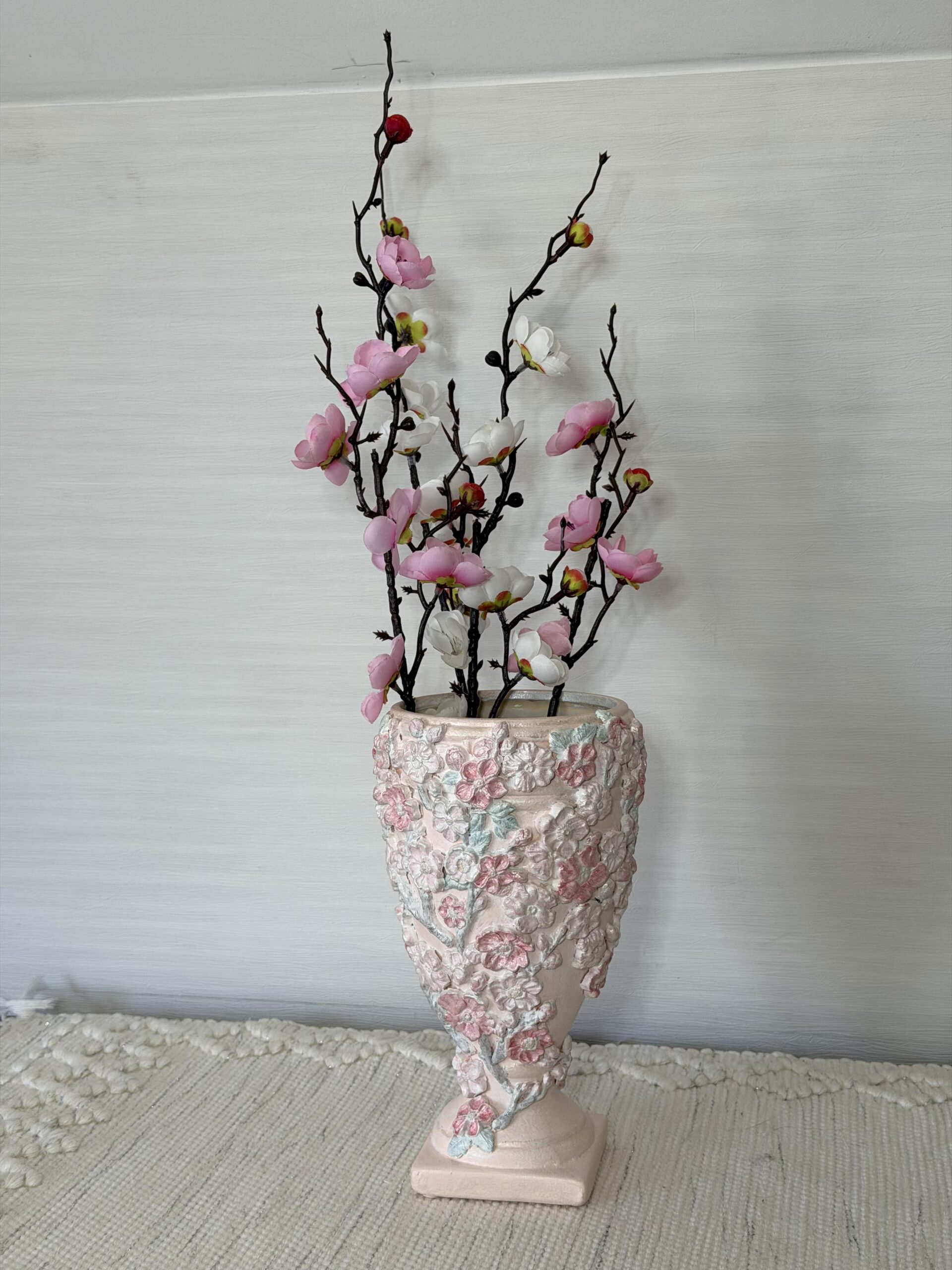 Lilleornamentidega savist vaas